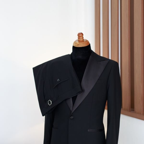  Black Tuxedo With Satin Lapel 