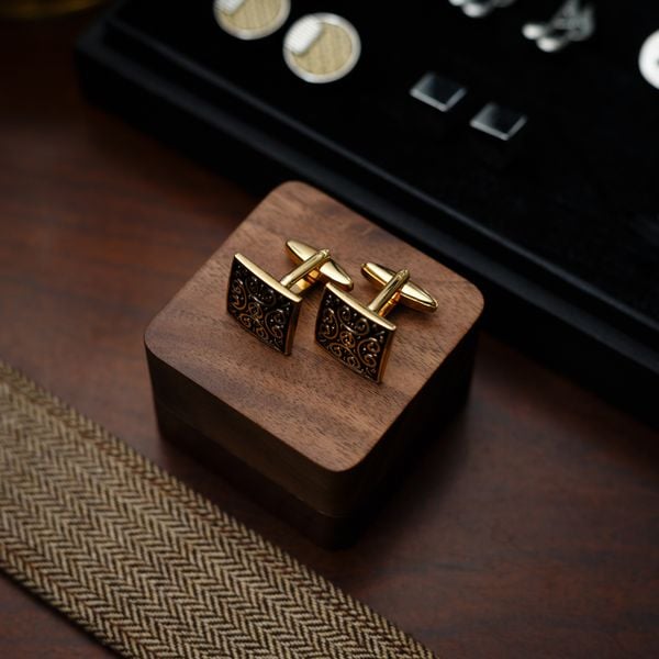  Golden Ornate Square Cufflink 