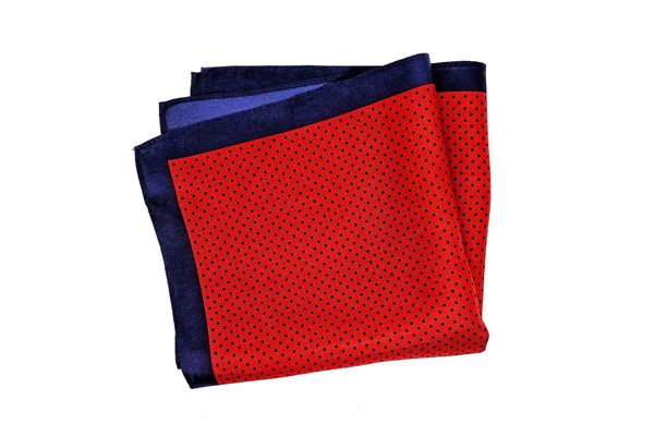  Khăn Vắt Túi Lụa Đỏ Viền Navy 