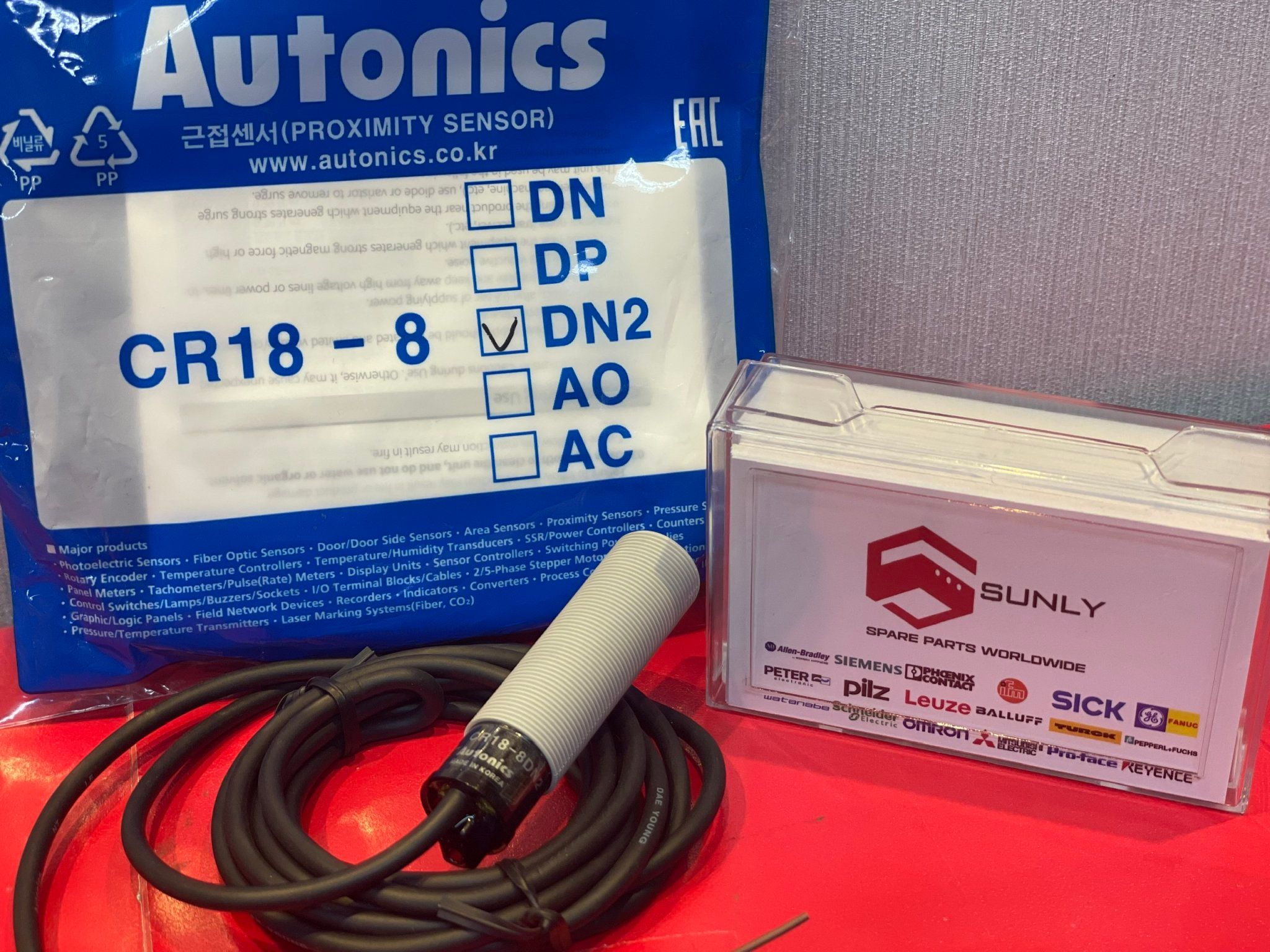 Cảm biến điện dung CR18-8DN2 Autonics – SUNLY INDUSTRY