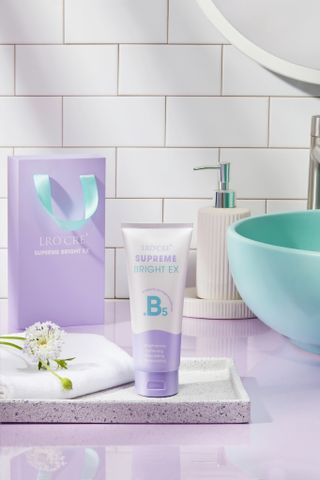  Lro'Cre Supreme Bright Ex B5 - Kem Dưỡng Trắng Toàn Thân 