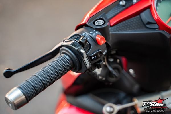  Công tắc Daytona dùng để tắt/mở đèn hoặc tắt máy Japan 