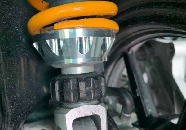  Chén phuộc CNC lắp đặt cho phuộc Ohlins đa số dòng xe 