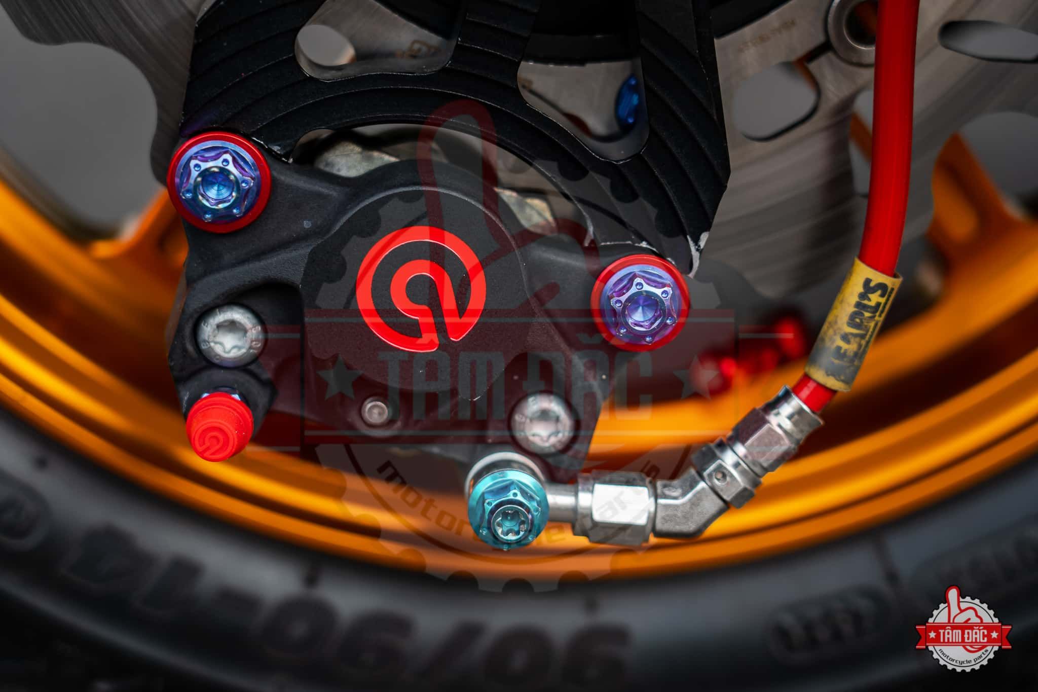  Heo Brembo 2 Piston - Đen Logo Đỏ 