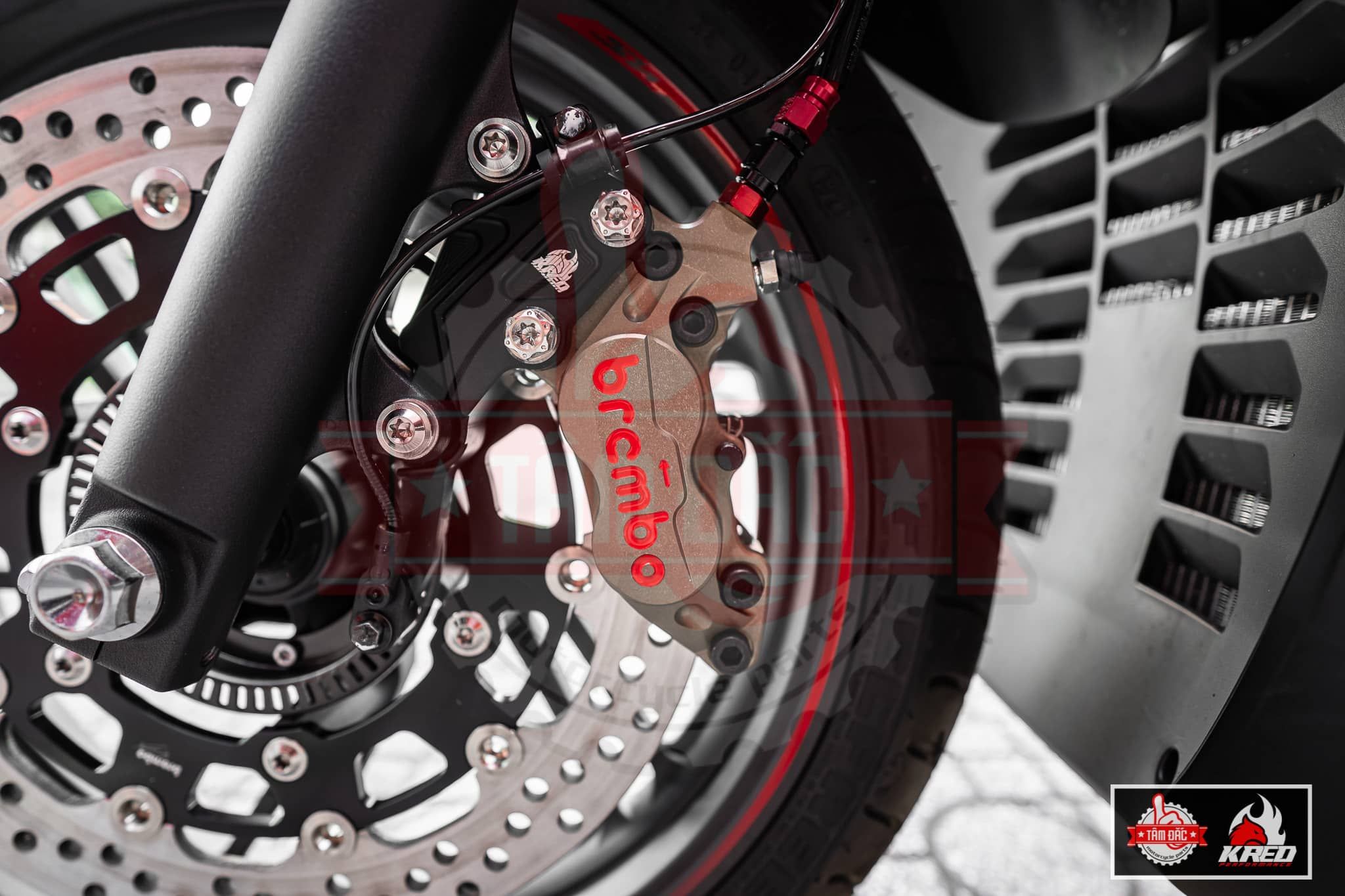  Heo Brembo Billet 4 Piston - Bên trái 