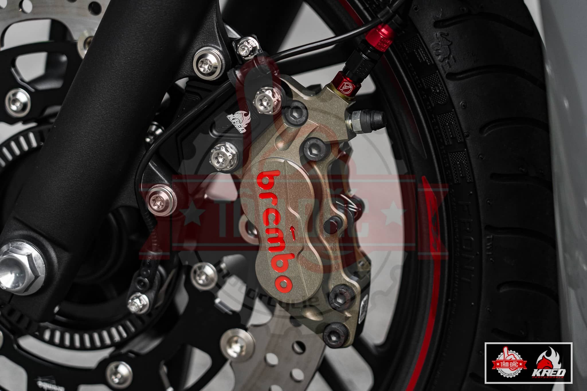  Heo Brembo Billet 4 Piston - Bên trái 