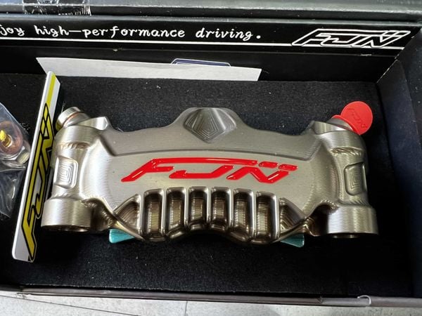 heo-thang-fjn-gp10-den-4pis