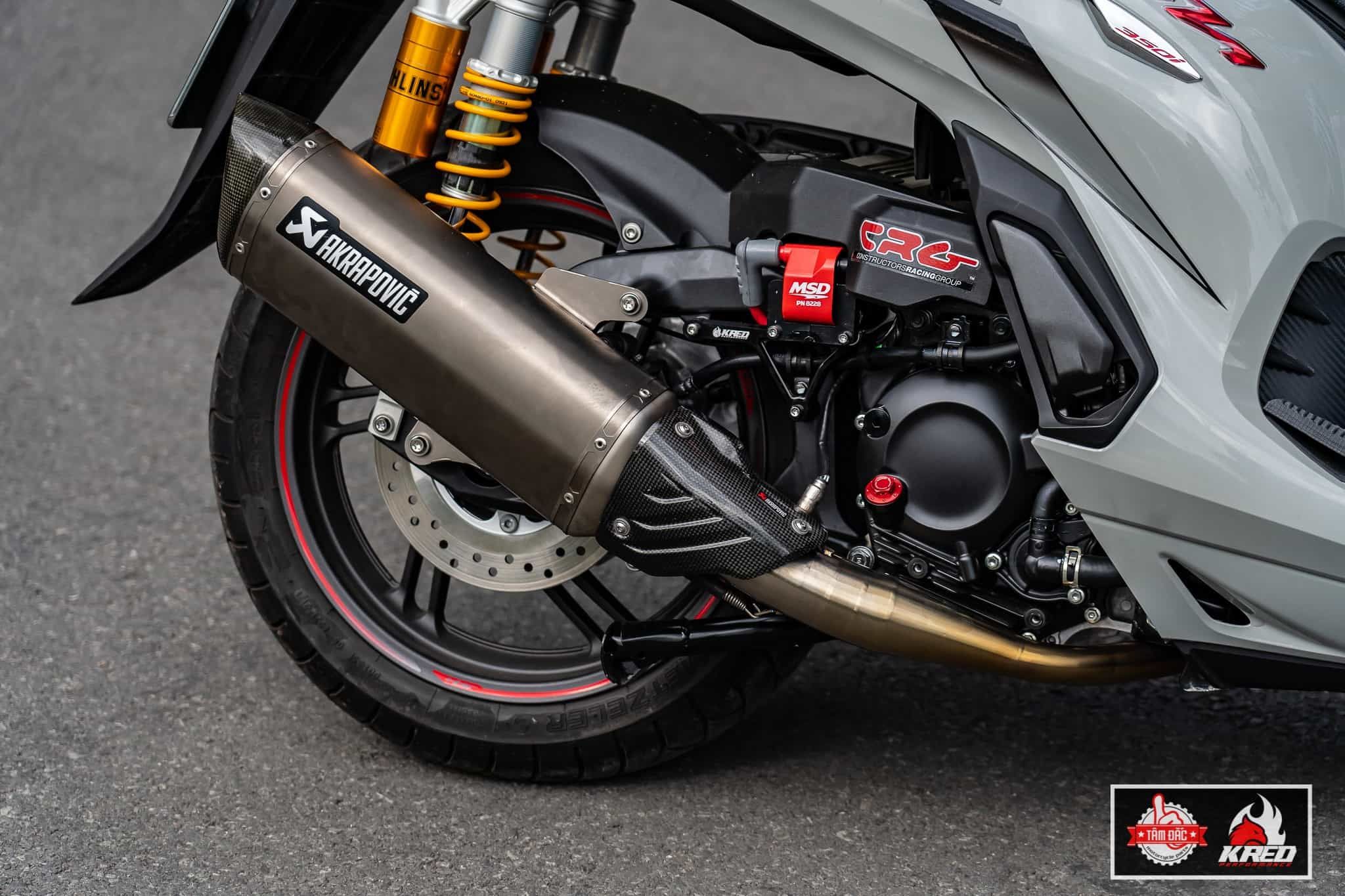  Pô Akrapovic C400 cho SH350i 