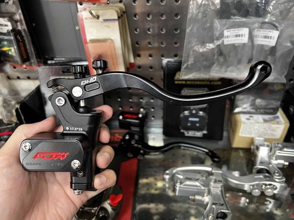 tay-thang-fjn-ex10-den-binh-dau-lien-ben-phai