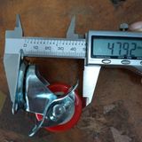  Bánh xe đỏ đế vuông phi 40mm có khóa - không khóa (Cái) 