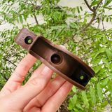  Móc nhựa cây đàn 3 lỗ màu nâu 103mm (Cái) 