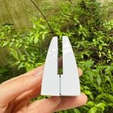  Kẹp kính không chân màu trắng sữa (cái) 