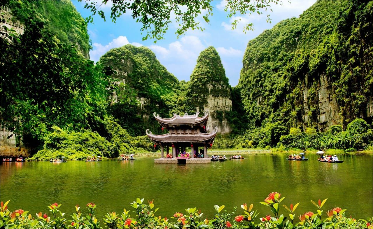 HN - NINH BINH 1 DAY TRIP BY LIMOUSINE