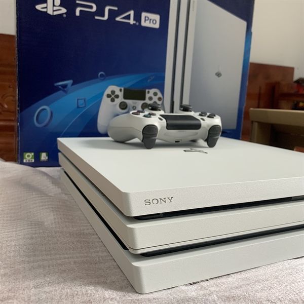 Máy PS4 Pro Màu Trắng 7218b Hắc Ám - 2nd
