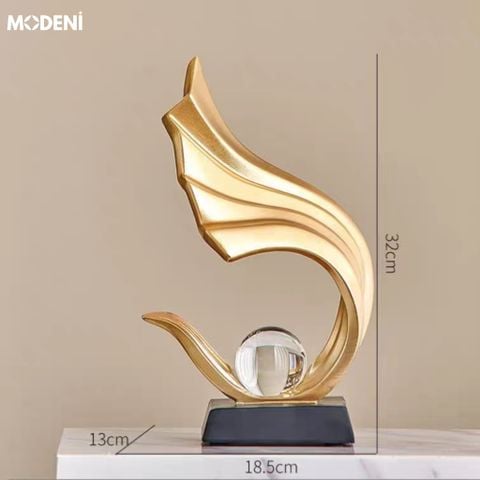 Tượng Celesitial đặt trên bàn làm việc – tone vàng sang trọng kết hợp cầu pha lê