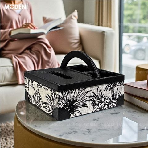 Hộp khăn giấy Kellan vải dệt họa tiết báo rừng phối da PU cao cấp đặt trên bàn phòng khách sang trọng.