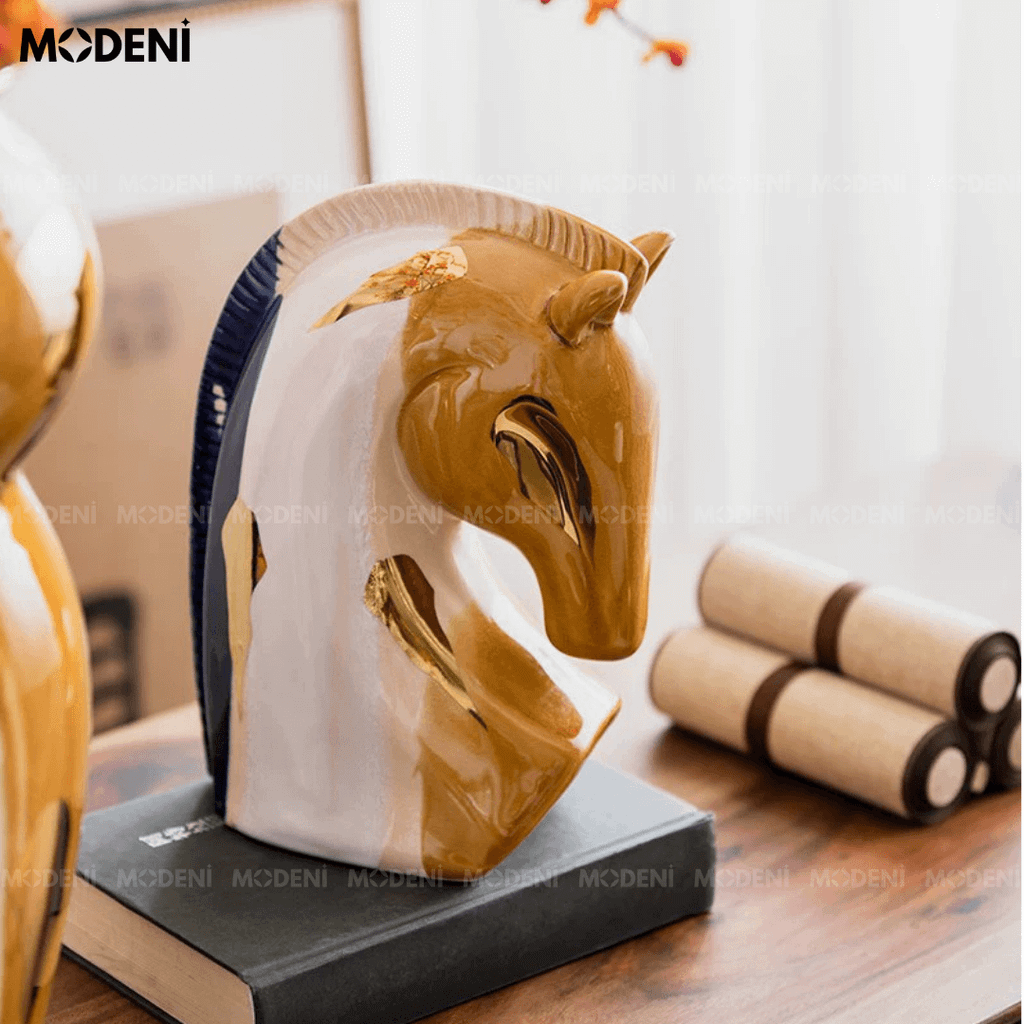Tượng Ngựa Trang Trí Cloris – Decor Gốm Men Bóng Nghệ Thuật Hiện Đại – Phù Hợp Kệ Tủ, Bàn Console, Không Gian Làm Việc
