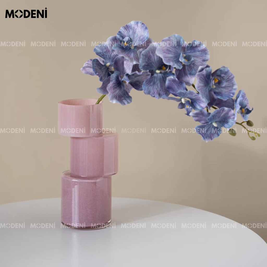 Bình Hoa Blush – Bình hoa thủy tinh hồng pastel nghệ thuật – Kiểu dáng xếp tầng hiện đại 25.5cm – Phù hợp decor bàn làm việc, kệ sách, phòng ngủ