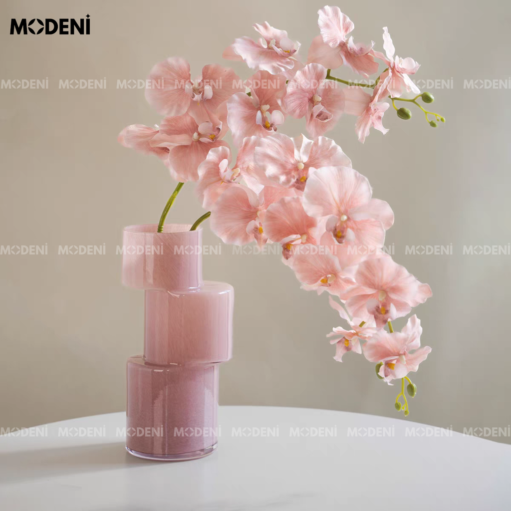 Bình Hoa Blush – Bình hoa thủy tinh hồng pastel nghệ thuật – Kiểu dáng xếp tầng hiện đại 25.5cm – Phù hợp decor bàn làm việc, kệ sách, phòng ngủ