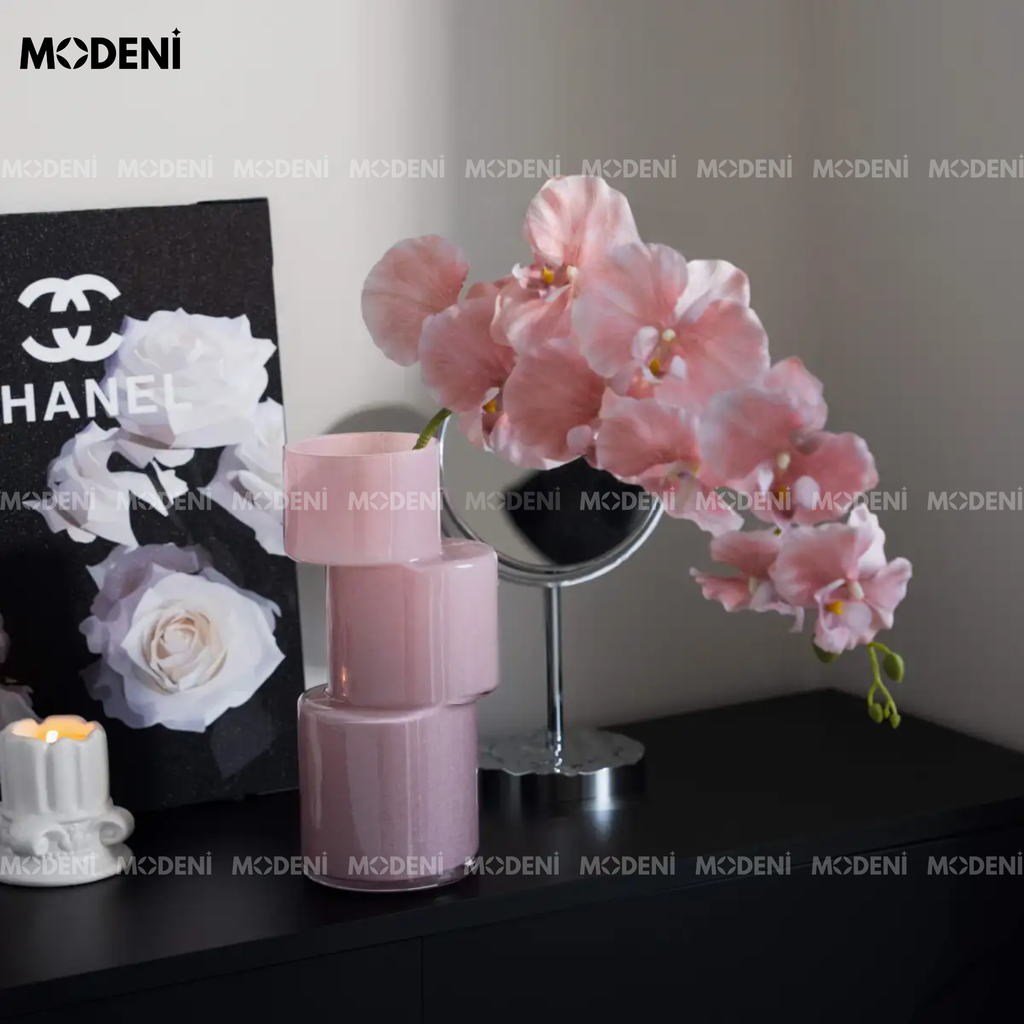 Bình Hoa Blush – Bình hoa thủy tinh hồng pastel nghệ thuật – Kiểu dáng xếp tầng hiện đại 25.5cm – Phù hợp decor bàn làm việc, kệ sách, phòng ngủ