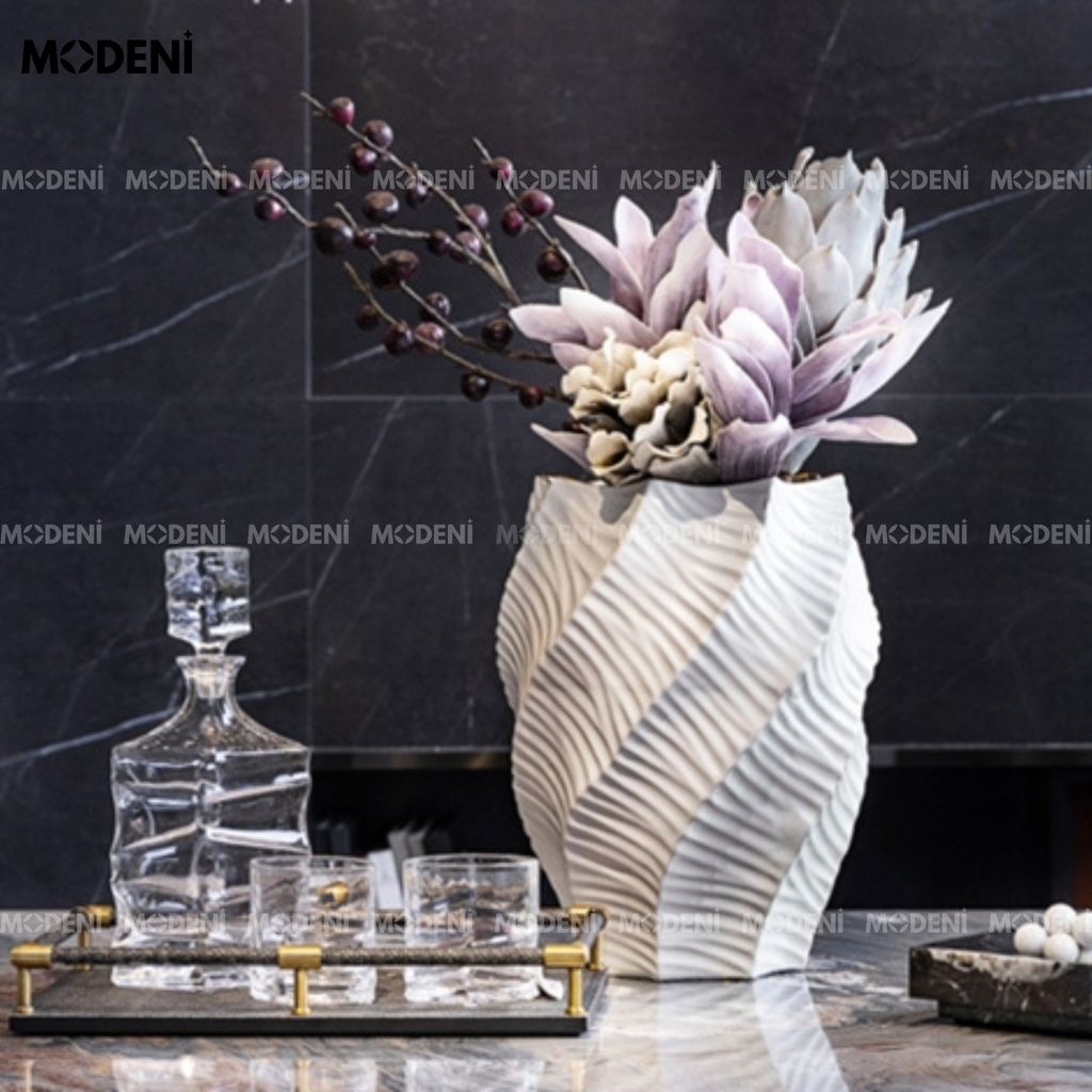 Bình Hoa Gốm Lumia – Đường Cong Nghệ Thuật Trắng Nhám – Decor Sang Trọng Cho Kệ Tủ, Bàn Console, Phòng Khách