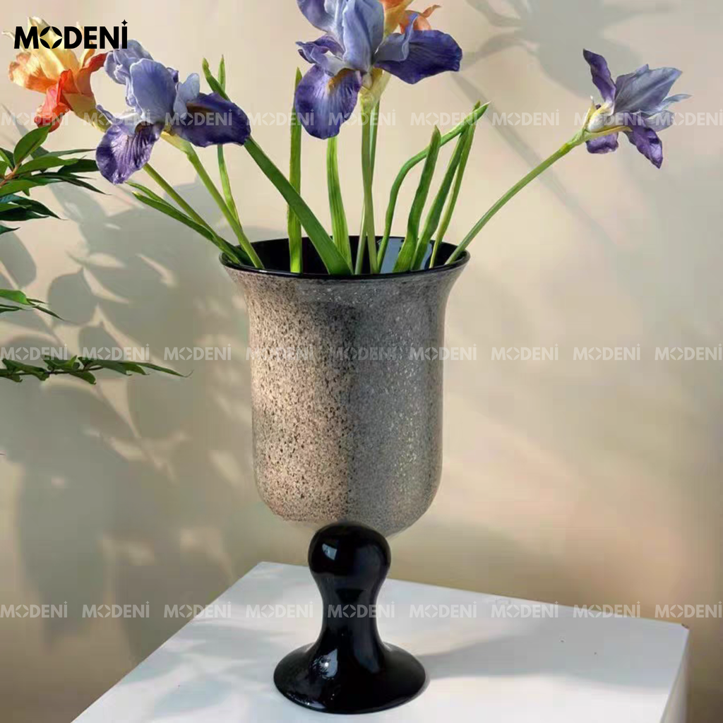 Bình Hoa Gốm Sứ Chalice – Bình Cắm Hoa Cao Cấp Trang Trí Bàn Phòng Khách – Gốm Sứ Xám Vân Đá Đế Đen 33cm