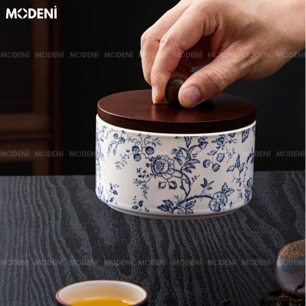 Lọ Đựng Palm Màu Xanh – Hũ Sứ Nắp Gỗ Sang Trọng – Giữ Mùi Kín – Kích Thước Gọn Gàng Phù Hợp Decor hoặc Đựng Trà
