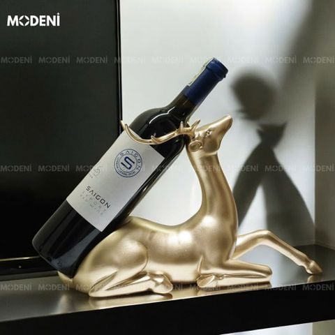 Bộ tượng hươu Alva phối chai rượu decor phòng khách hiện đại