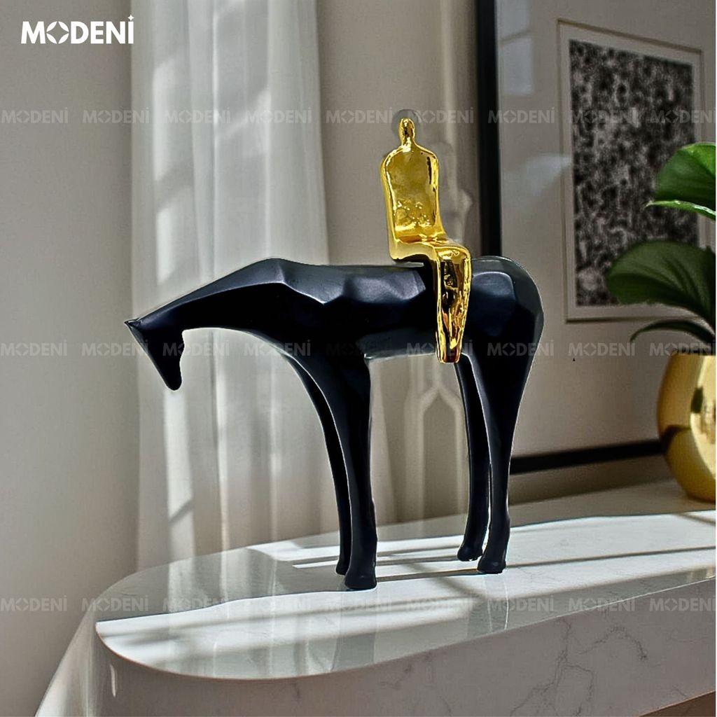 Tượng Trang Trí Nomad Nghệ Thuật – Hình Người Cưỡi Ngựa Mạ Vàng – Decor Kệ, Bàn Làm Việc Phong Cách Hiện Đại