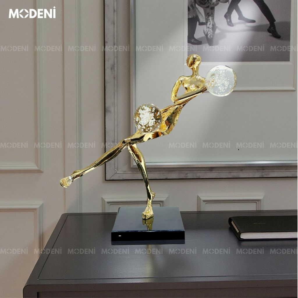 Tượng Trang Trí Solora Cô Gái Nghệ Thuật – Hình Khối Độc Đáo – Decor Bàn Kệ Hiện Đại Sang Trọng