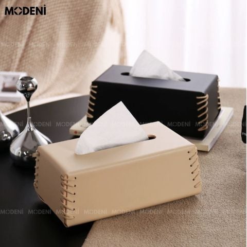 Hộp khăn giấy Nomi Be da PU cao cấp màu beige trung tính đặt trên bàn phòng ngủ thanh lịch.