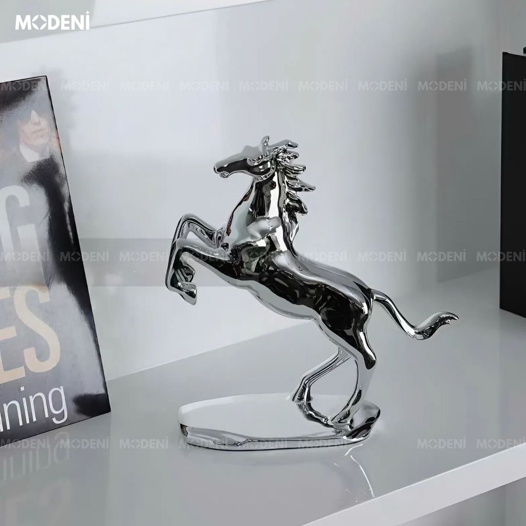 Tượng Trang Trí Ngựa Đứng Valios Black – Decor Mạ Kim Bóng – Tạo Điểm Nhấn Quyền Lực Cho Không Gian