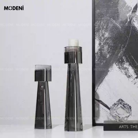  Yuna – Set 3 Chân Nến Trang Trí Pha Lê Màu Khói – Thiết Kế Trụ Hiện Đại Nghệ Thuật – Decor Bàn Tiệc, Kệ Tủ, Biệt Thự Sang Trọng 