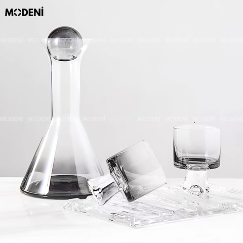 Bộ Bình Ly Vidor Thủy Tinh Cao Cấp Màu Đen Khói – 1 Bình + 4 Ly – Phong Cách Hiện Đại Sang Trọng Dành Cho Bàn Sofa, Tiếp Khách, Decor
