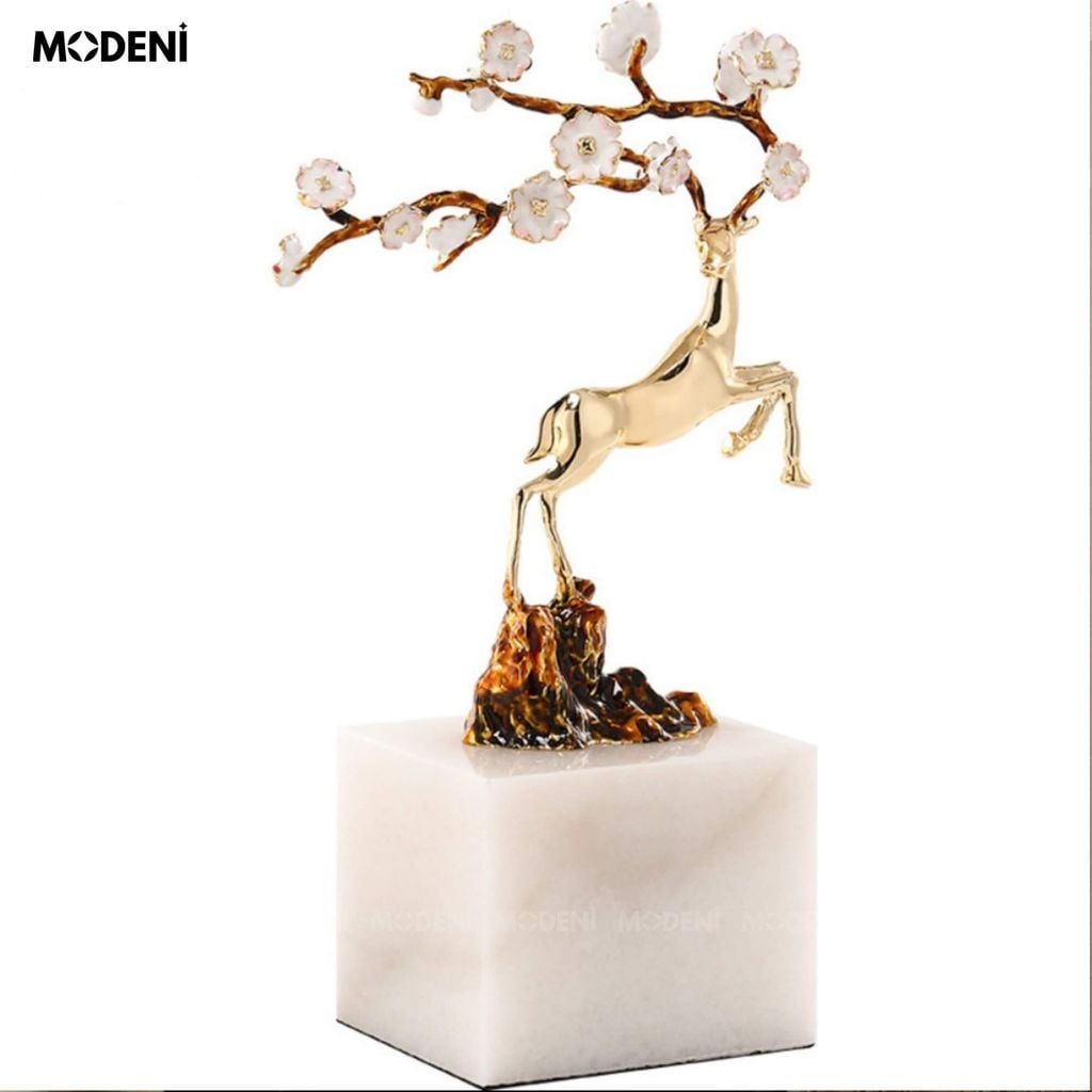 Tượng Trang Trí Nai Hươu Fiona Cao Cấp – Họa Tiết Vàng Nghệ Thuật – Điểm Nhấn Hoa Anh Dào Nở