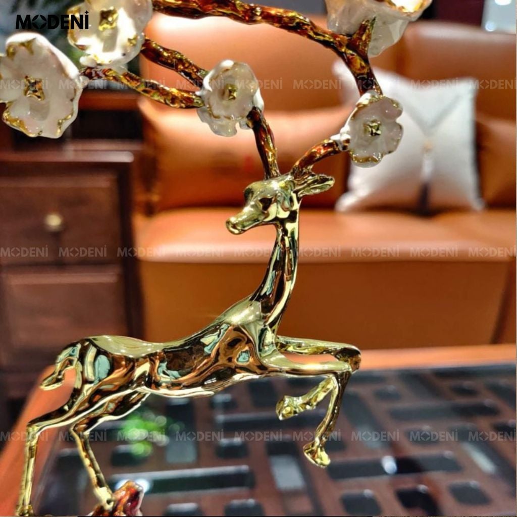 Tượng Trang Trí Nai Hươu Fiona Cao Cấp – Họa Tiết Vàng Nghệ Thuật – Điểm Nhấn Hoa Anh Dào Nở