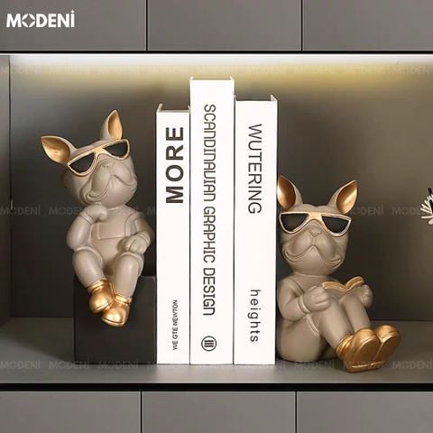 Tượng Bulldog đọc sách và suy tư – chất liệu resin phối xám vàng