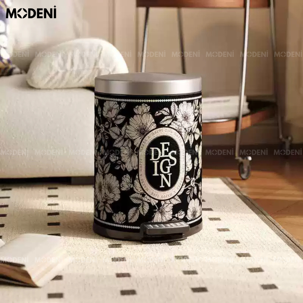 Thùng Rác Có Nắp Denis Họa Tiết Hoa – Thùng Rác Da Cao Cấp Decor Sang Trọng – Dung Tích 14L, Phù Hợp Phòng Khách, Văn Phòng