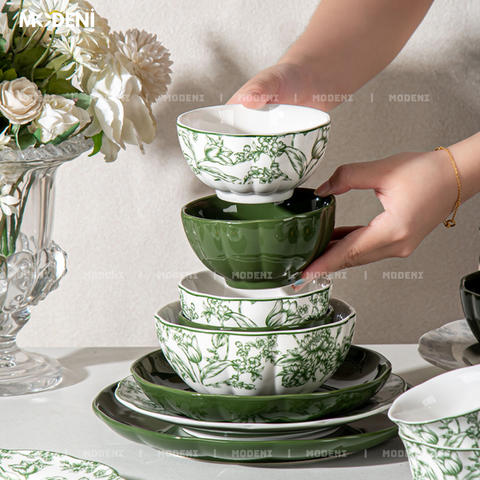 Bộ chén đĩa Farley sứ tráng men cao cấp đặt trên bàn ăn hiện đại, phối màu xanh lá tươi mát