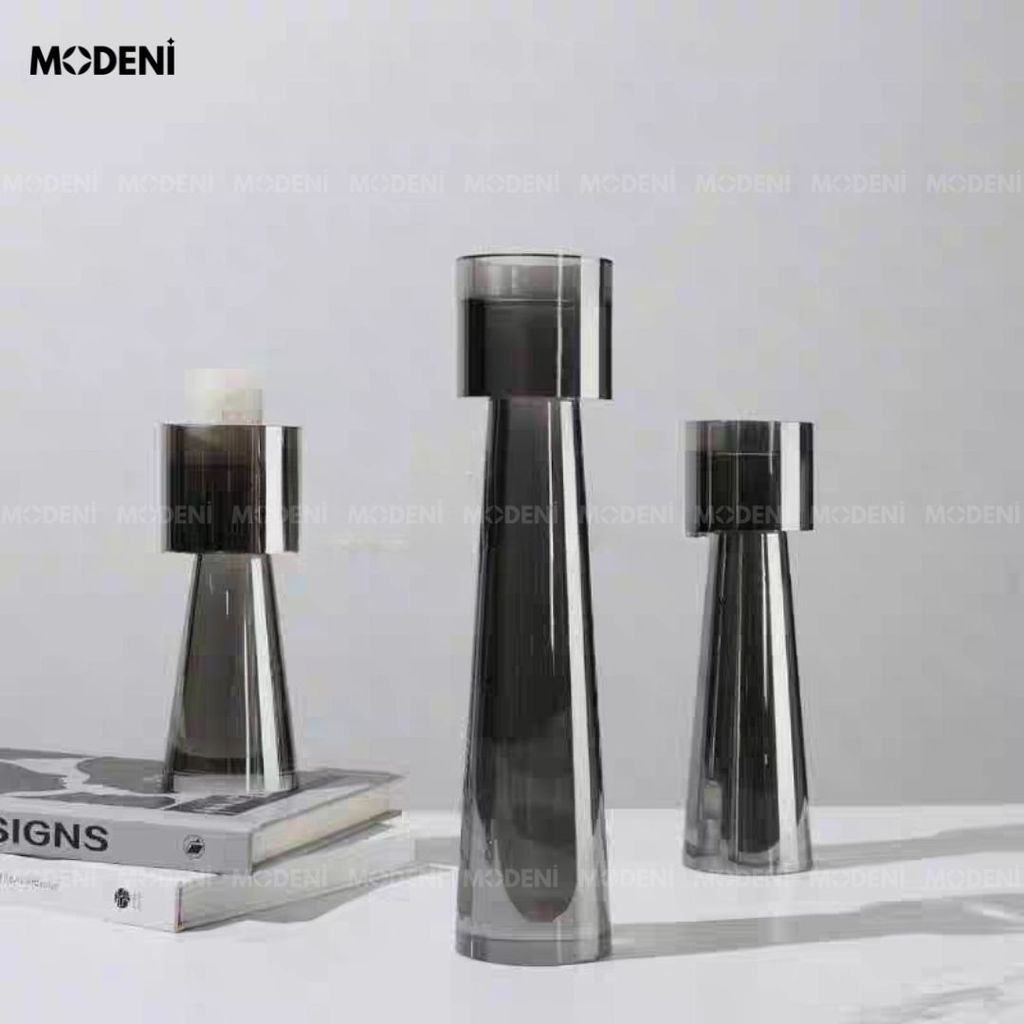 Yuna – Set 3 Chân Nến Trang Trí Pha Lê Màu Khói – Thiết Kế Trụ Hiện Đại Nghệ Thuật – Decor Bàn Tiệc, Kệ Tủ, Biệt Thự Sang Trọng