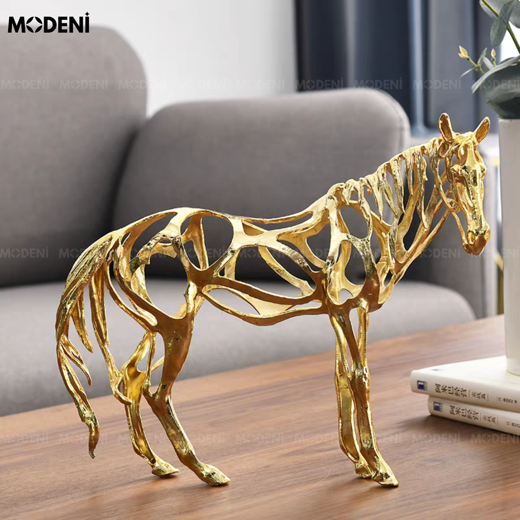 Tượng Ngựa Regal Stride Decor Hiện Đại Nghệ Thuật – Hợp Kim Mạ Vàng Cho Bàn, Kệ, Khu Vực Trang Trí Sang Trọng