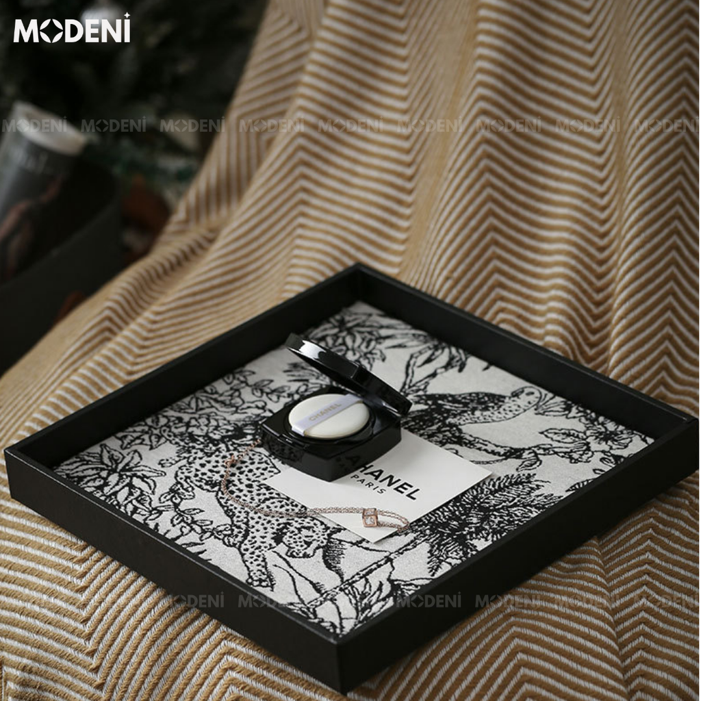 Khay Aylin Tiger – Decor Hình Vuông Hiện Đại – Hoạ Tiết Jacquard Nghệ Thuật Cá Tính, Nhỏ Gọn, Phù Hợp Bàn Sofa, Bàn Trang Điểm, Không Gian Tối Giản