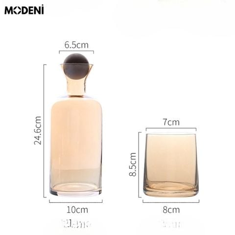 Bộ bình nước cao cấp Layla Cam thủy tinh ánh khói đặt trên bàn tiếp khách sang trọng