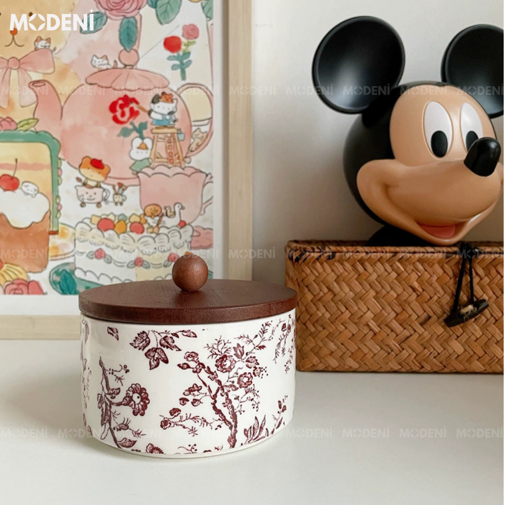 Lọ Đựng Palm Màu Đỏ – Hũ Sứ Nắp Gỗ Đựng Trà Bánh Kẹo – Hoa Văn Cổ Sang Trọng Vintage – Decor Tủ Kệ Đậm Gu