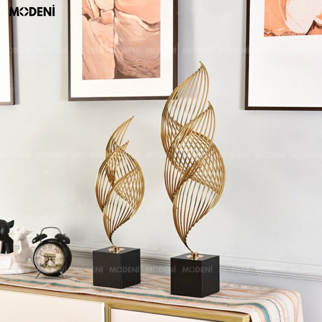 Tượng Trang Trí Nghệ Thuật Lorian Lớn – Decor Hiện Đại Cao Cấp – Kim Loại Mạ Vàng & Đế Đá Cẩm Thạch