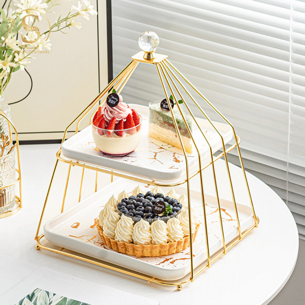 Khay 2 Tầng Bondine – Khung Kim Loại Mạ Vàng Cao Cấp, Đĩa Marble Trắng Nghệ Thuật – Decor Tiệc Trà, Đựng Bánh Trái, Snack Sang Trọng Châu Âu