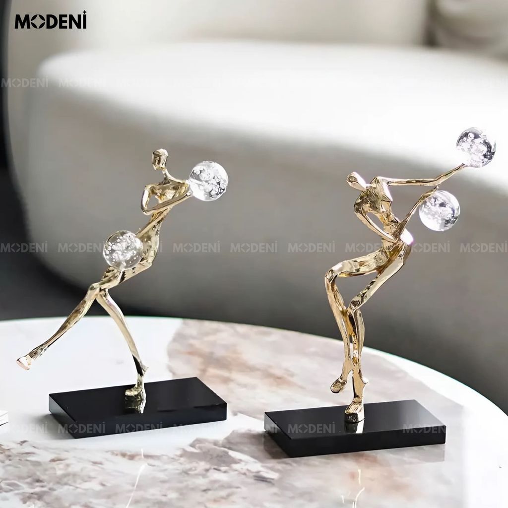 Tượng Trang Trí Solora Cô Gái Nghệ Thuật – Hình Khối Độc Đáo – Decor Bàn Kệ Hiện Đại Sang Trọng