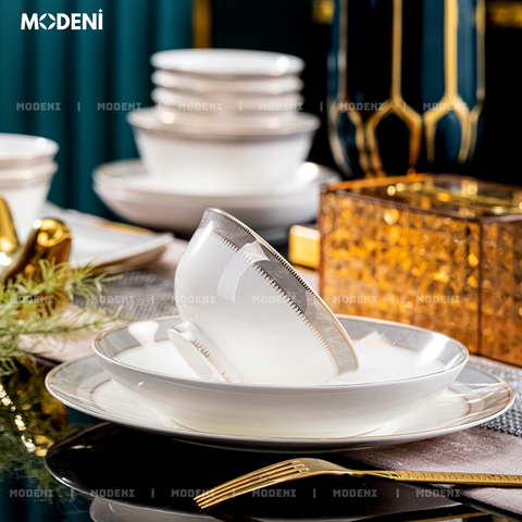 Bộ bàn ăn cao cấp Sharon bằng sứ xương trắng phối viền bạc ánh kim – phong cách châu Âu.