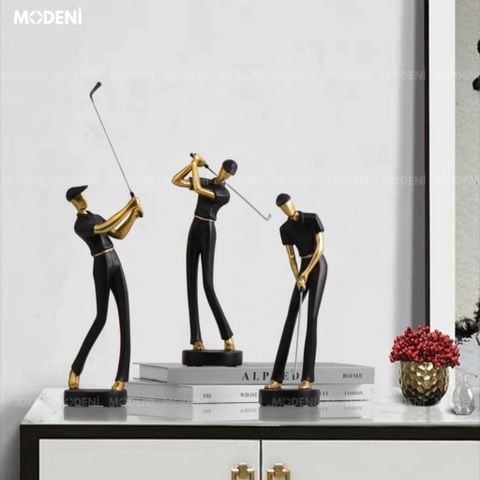 Tượng golf Boss màu đen hiện đại đặt trong kệ sách sang trọng