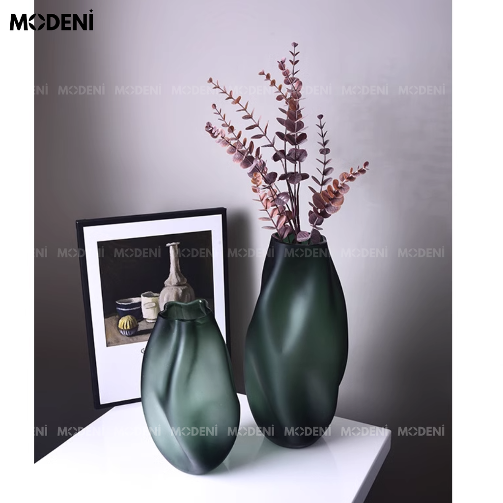 Bình Hoa Mirage Green Thủy Tinh Nghệ Thuật Cao Cấp – Dáng Lượn Hiện Đại, Decor Phòng Khách Biệt Thự
